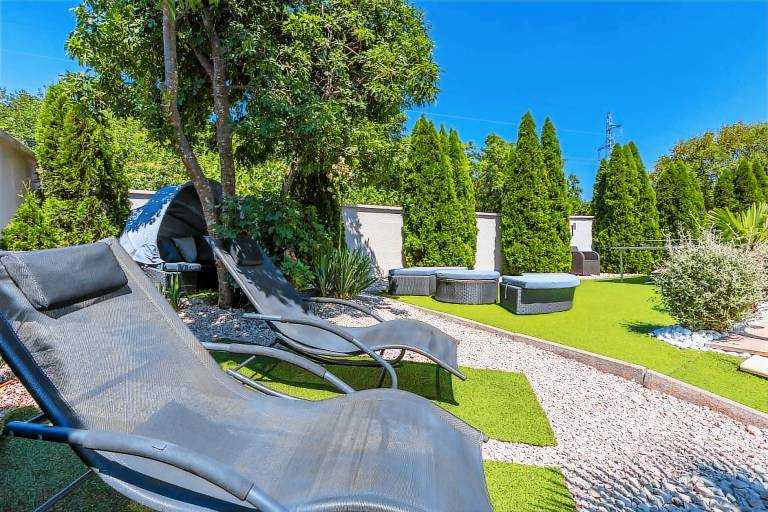 House with garden, terrace & grill | Beach view | Good for workation — photo 4