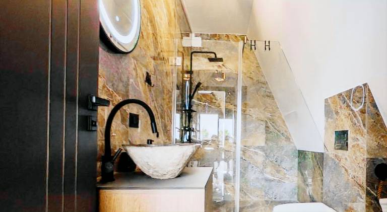 Nice chalet with hot tub | Pets are welcome — photo 2