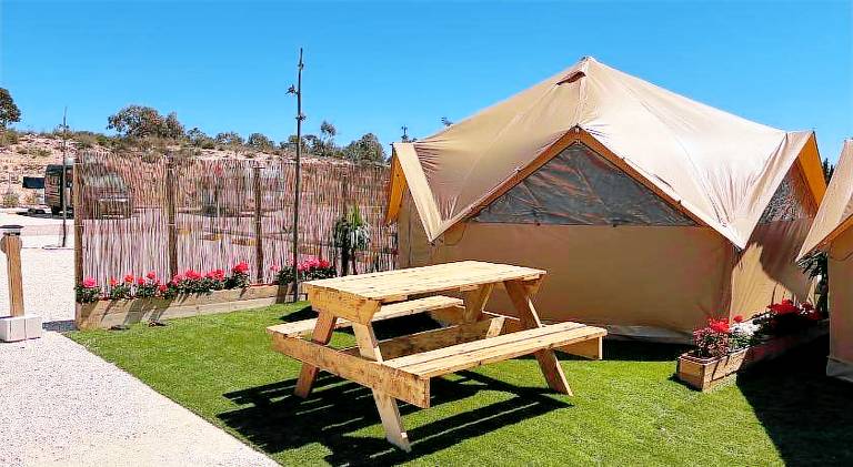 Tent with garden & pool | Pets allowed — photo 5