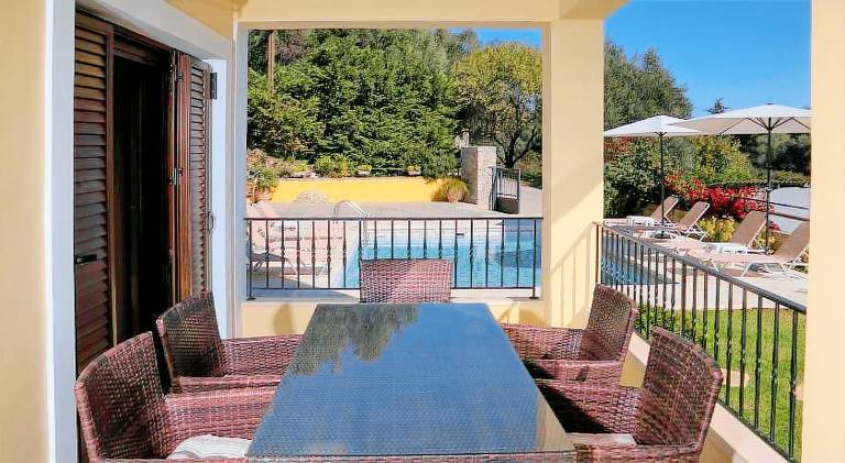 Villa with private pool, patio & yard — photo 5