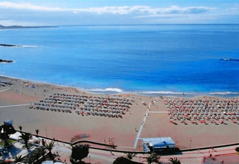 Holiday apartment with terrace, garden & private pool | Mountain view in Santa Cruz de Tenerife