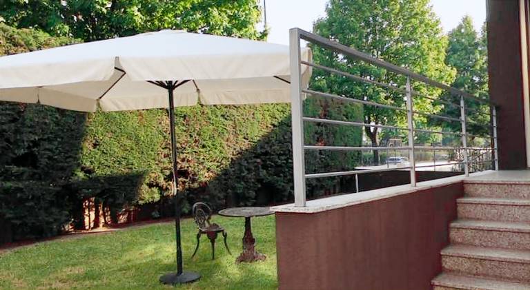 Vacation home with patio, garden & barbeque — photo 4
