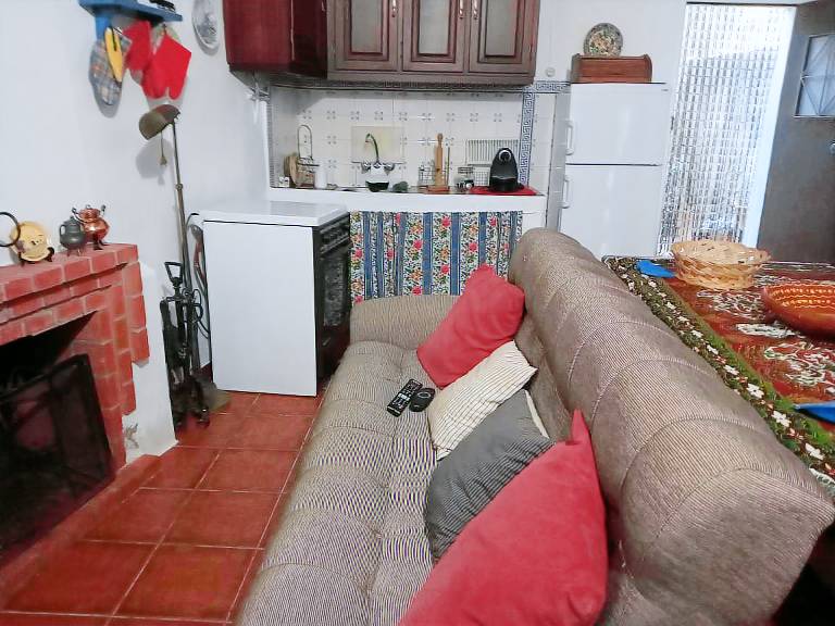 House with barbeque & yard | Pet-friendly — photo 5
