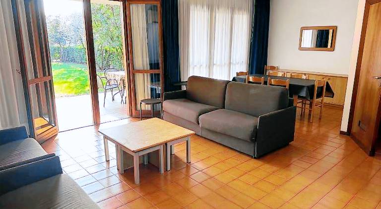 Serviced apartment with garden, barbecue & pool — photo 2