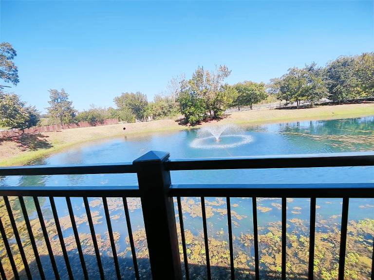 Pension  Burleson