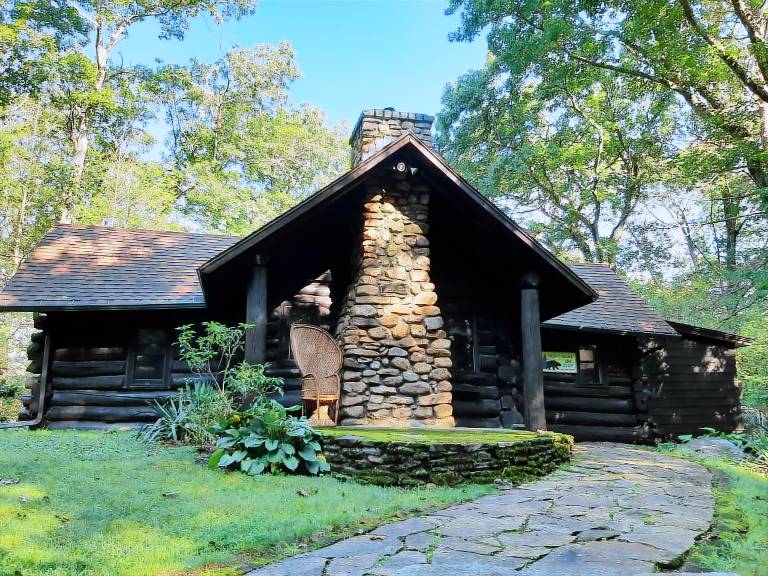 Cabin East Douglas