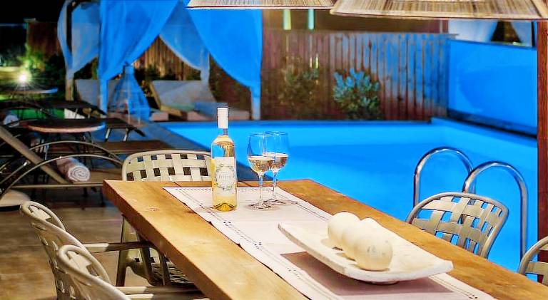 Villa with pool — photo 3