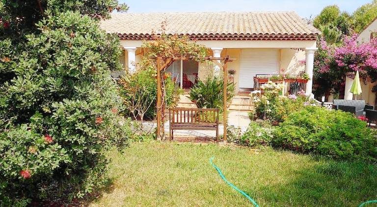 Charming holiday apartment | Pets are welcome in Antibes