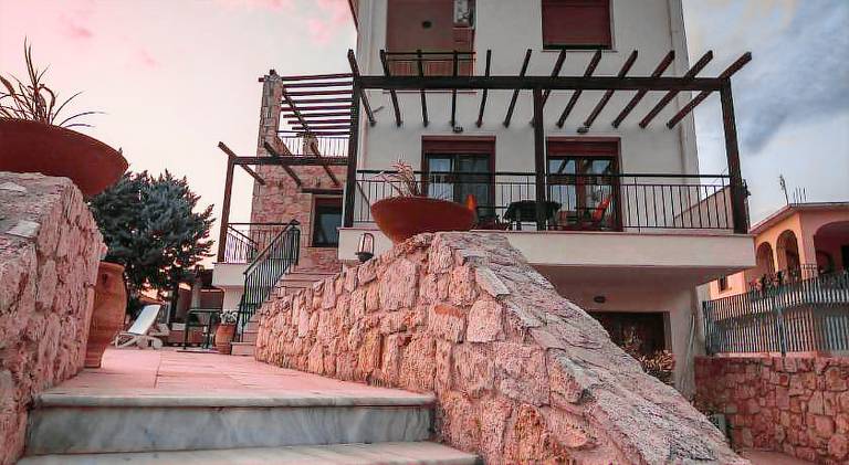 Fully equipped wonderful vacation home with yard, patio & grill | Pets are welcome — photo 5
