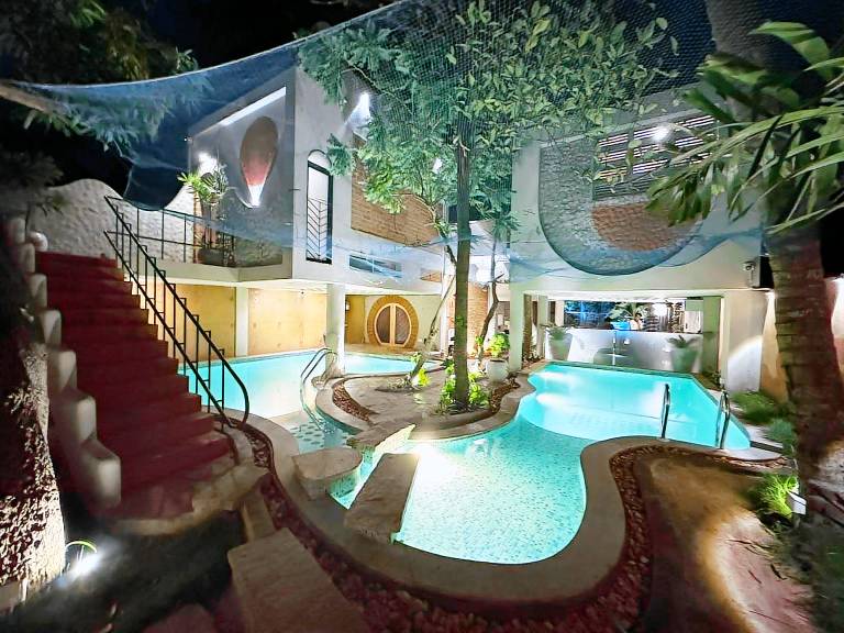 Resort  Paradise beach