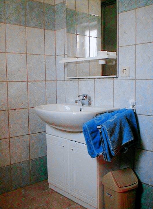 Family-oriented charming holiday apartment with terrace, barbeque & yard | Pets allowed — photo 2