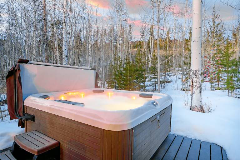 Family-friendly ample vacation home with jacuzzi & BBQ | Mountain view | Pets are welcome — photo 5