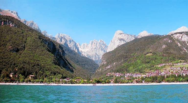 Nice serviced apartment with garden | Close to the beach | Pets allowed in Molveno