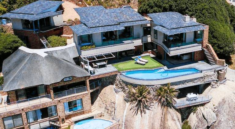 450 m&sup2; Villa