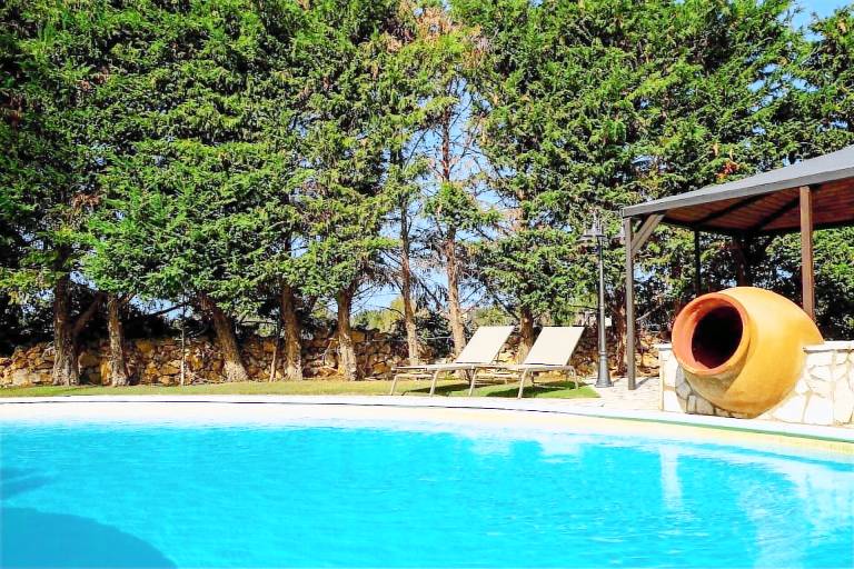 Villa with private pool & grill — photo 4