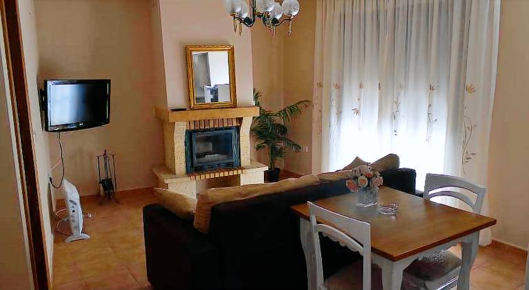 House with terrace — photo 4