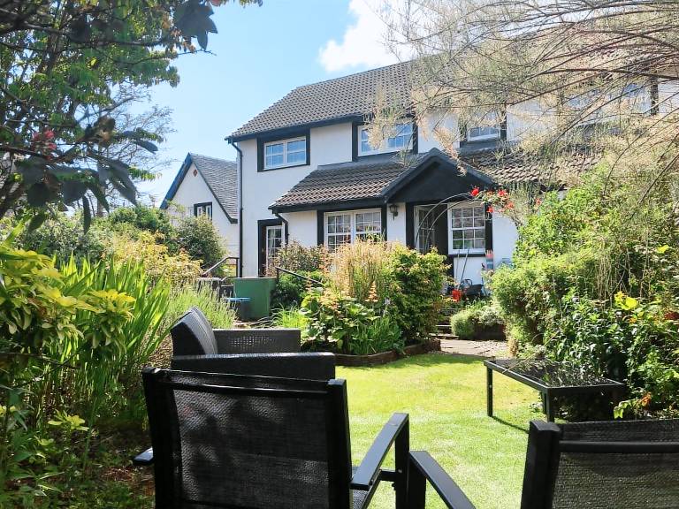 Cottage  Brodick