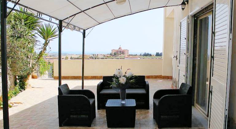 Nice house with patio, BBQ & garden | Pets allowed — photo 3