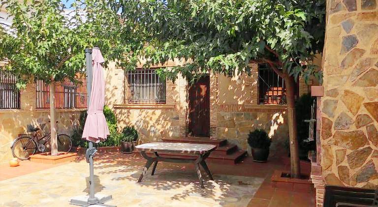 House with barbecue & yard | Good for workation — photo 5