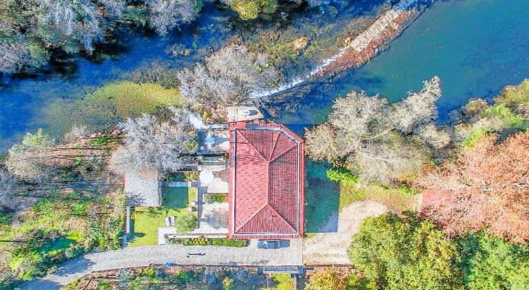 Fully equipped beautiful vacation home with yard, grill & terrace | Close to the beach | Pets are welcome in Braga