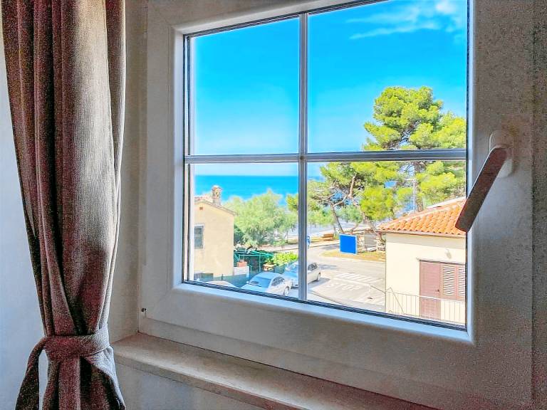 Apartment with 1 room for 2 persons in Novigrad