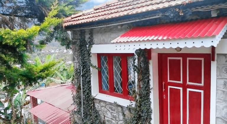 House  Kodaikanal Lake