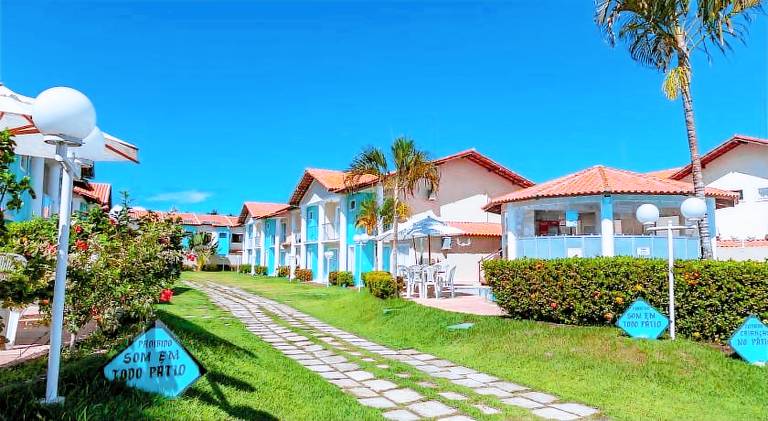 Vacation home with pool — photo 3