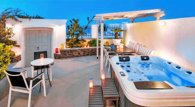 Rental apartment with patio — photo 3