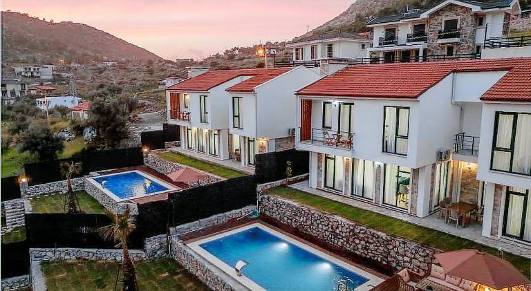 Villa with grill, terrace & private pool | Dogs allowed — photo 3