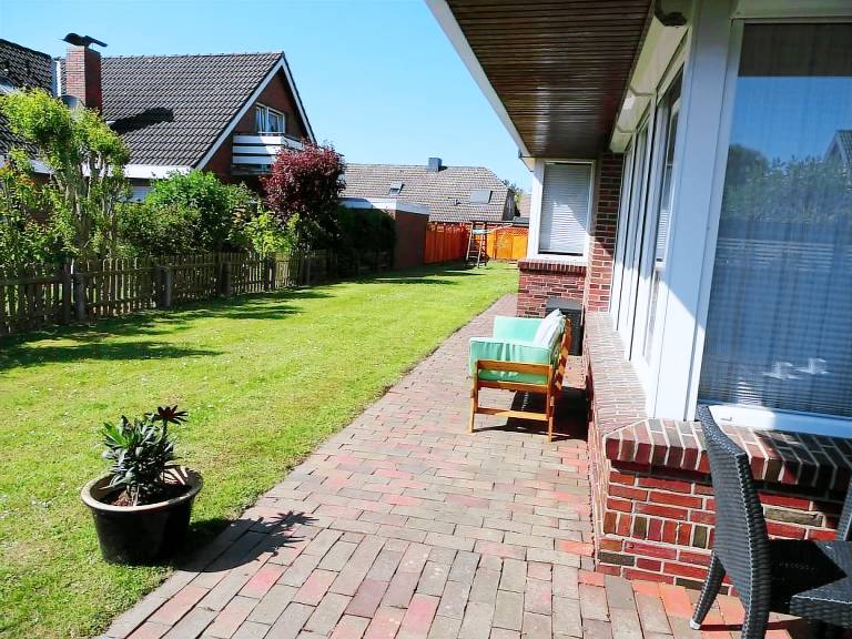 EG-Ferienwohnung "Borkum" im Haus "Cliner Sünn"
120m² große Wohnung im Erdgeschoss für bis zu 8 Personen und ein Kleinkind in Wittmund