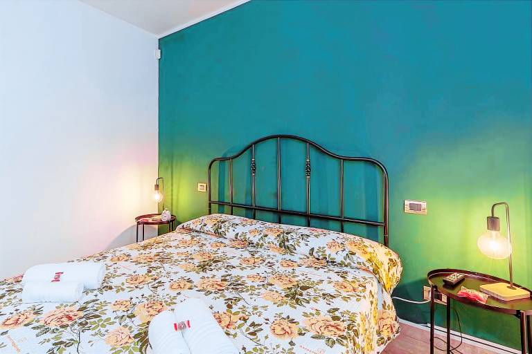 Apartment 'Wanderlust De Voyage Queen' with Wi-Fi and Air Conditioning — photo 4