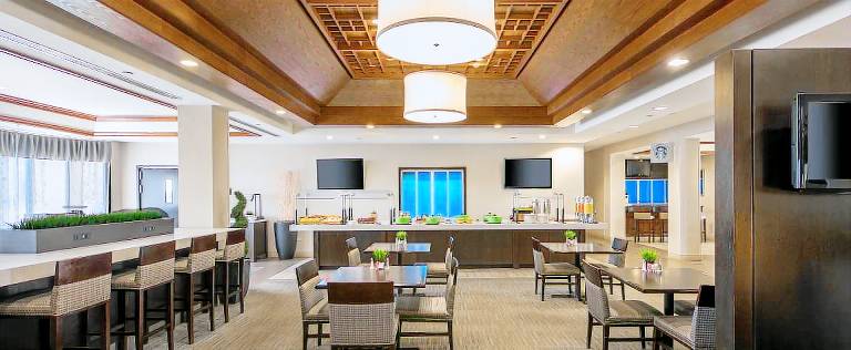 DoubleTree by Hilton Chicago Wood Dale - Elk Grove — photo 2