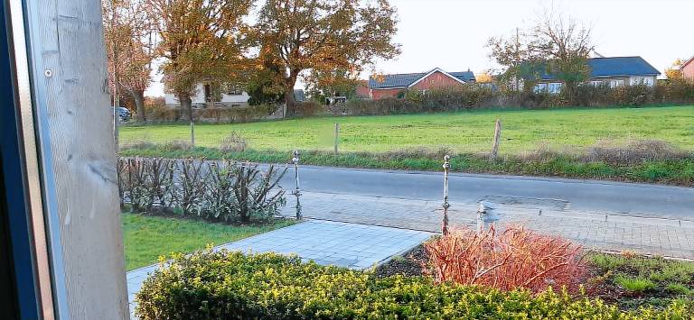 Vacation home with terrace, jacuzzi & yard — photo 5