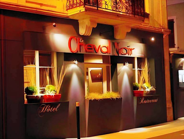 Logis Hotel Le Cheval Noir