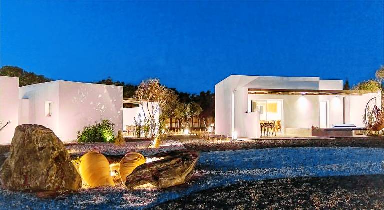 Serviced apartment with jacuzzi, garden & terrace — photo 2