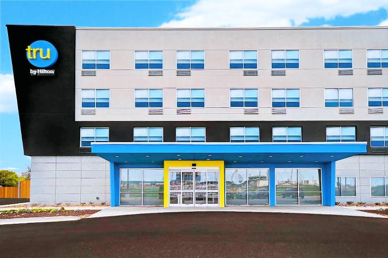 Tru by Hilton West Memphis — photo 5