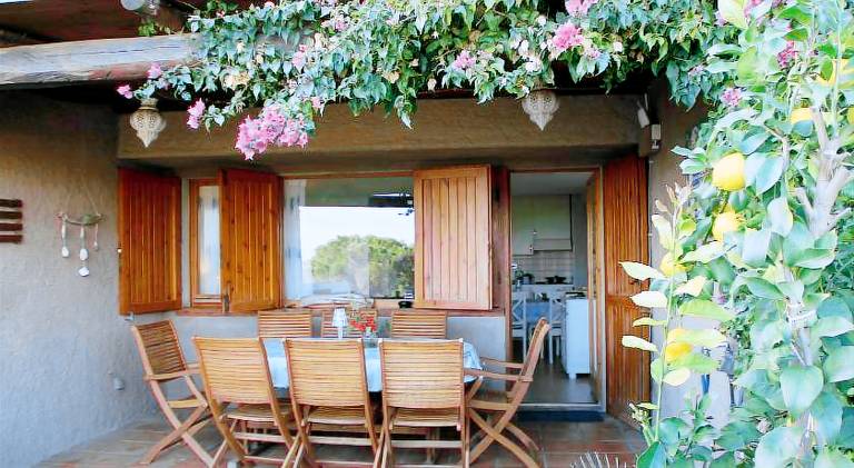 Holiday apartment with terrace, pool & yard in Olbia