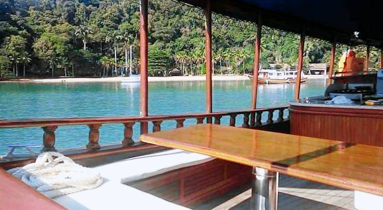 Passeio de barco na Escuna Ibiza in Paraty