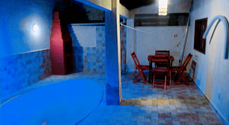 House with pool — photo 3