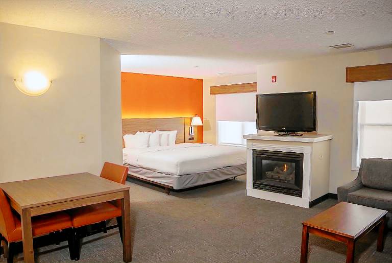 Hawthorn Suites by Wyndham Erie in Erie, PA