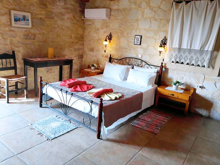 Country House 'Vila Aloni' with Private Terrace, Wi-Fi and Air Conditioning — photo 3