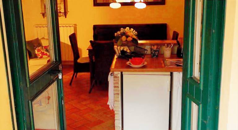 Apartment with 1 room for 4 persons — photo 4