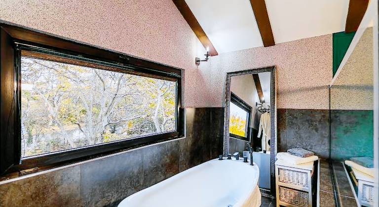 Chalet with pool | Pets are welcome — photo 3