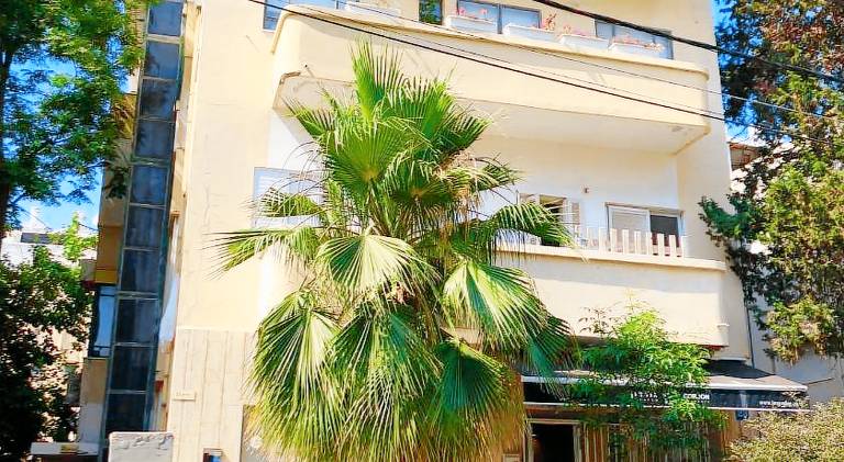 Lovely 2BR with Balcony at Gordon Beach by FeelHome — photo 5