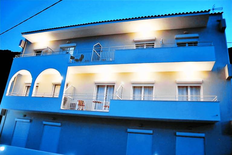 Aparthotel Poros