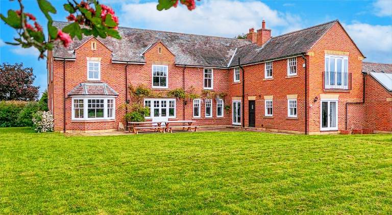 House  Corby