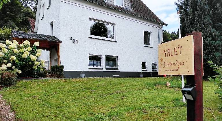 YALET Ferienhaus 2 appartementen vlakbij Willingen in Brilon