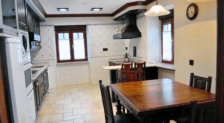 Spacious rental apartment with grill & garden | Pet-friendly — photo 3