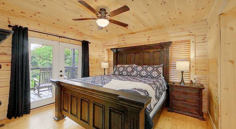 Ample vacation home with hot tub & pool | Dogs allowed — photo 2