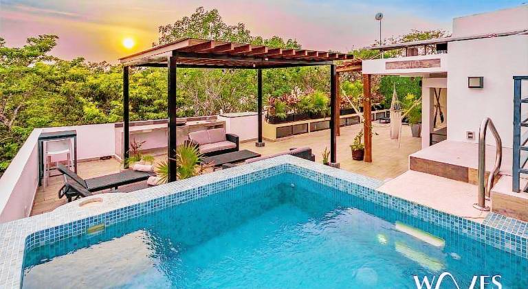 Exclusive 3-bedroom house with a large roof terrace and private pool — photo 2